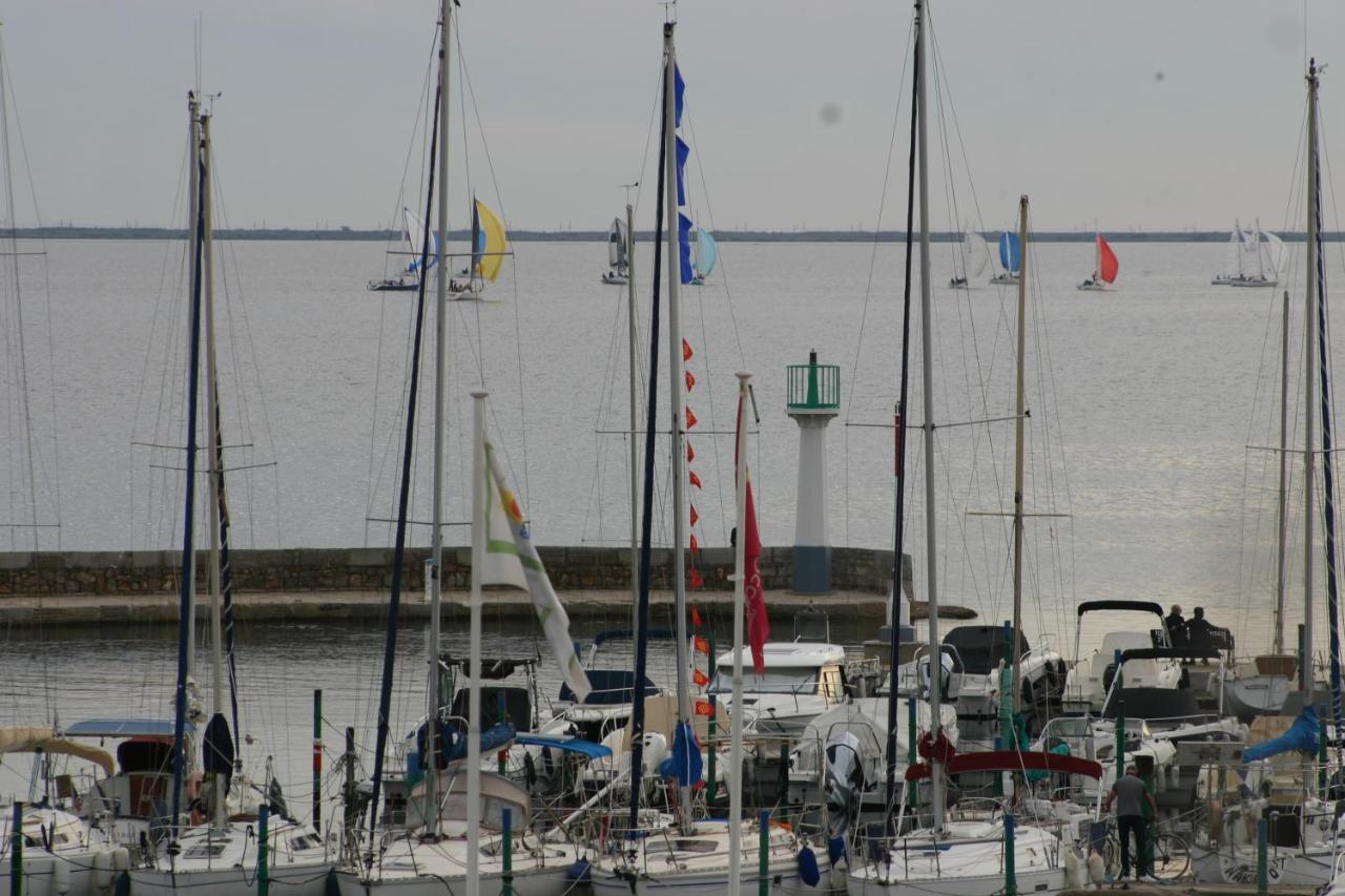 Le Vent Dans Les Voiles - Appartement Classe 4 Etoiles Mèze Exteriér fotografie