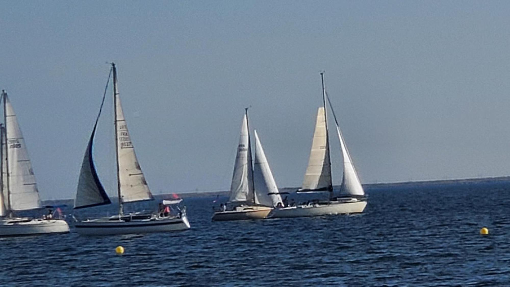 Le Vent Dans Les Voiles - Appartement Classe 4 Etoiles Mèze Exteriér fotografie